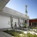 库利亚尔韦加学院 / Gabriel Verd Arquitectos - 小学与中学