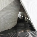 Oficinas Chongqing Mountain / One Plus Partnership - Escaleras