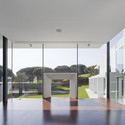 Casa en Vale do Lobo / Arqui+ - Casas, Puerta, Fachada