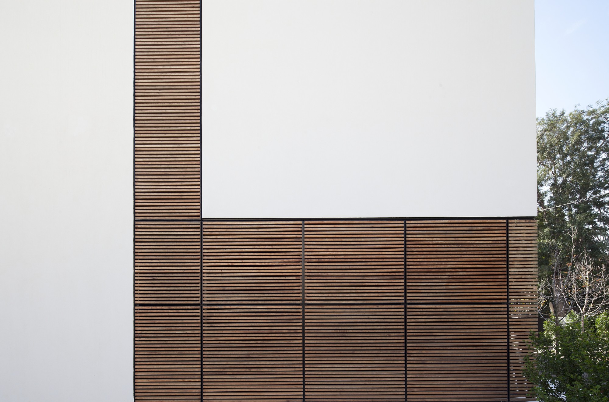 Gallery of Kfar Shmaryahu House / Pitsou Kedem Architects 8