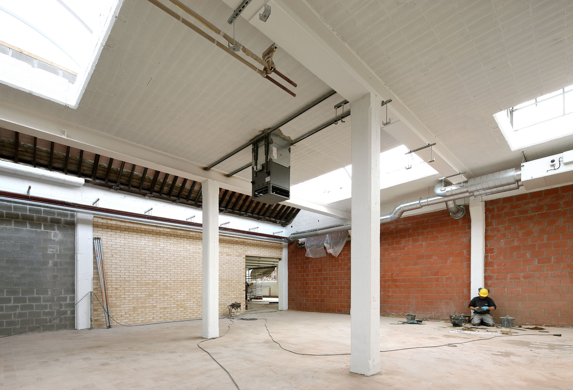 Gallery of Buda Art Centre / 51N4E 9