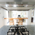 Casa en Guadalupe / Matías Rizzi - Casas, Cocina, Fijación Vigas, Fachada, Mesas, Encimera, Sillas