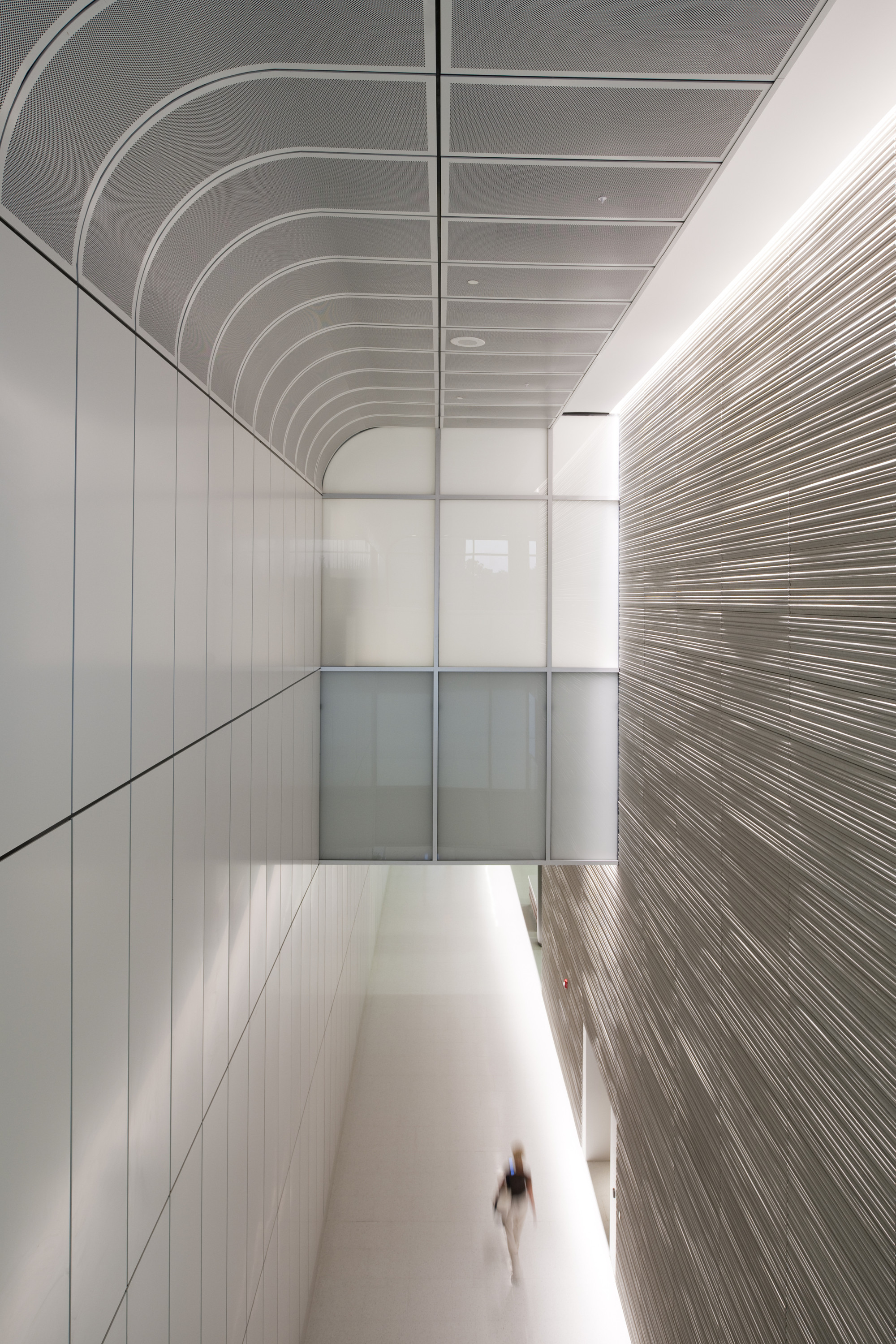 Galeria de Kaleida Health Gates Vascular Institute / Cannon Design 4