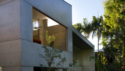 沙滩住宅 / Teeland