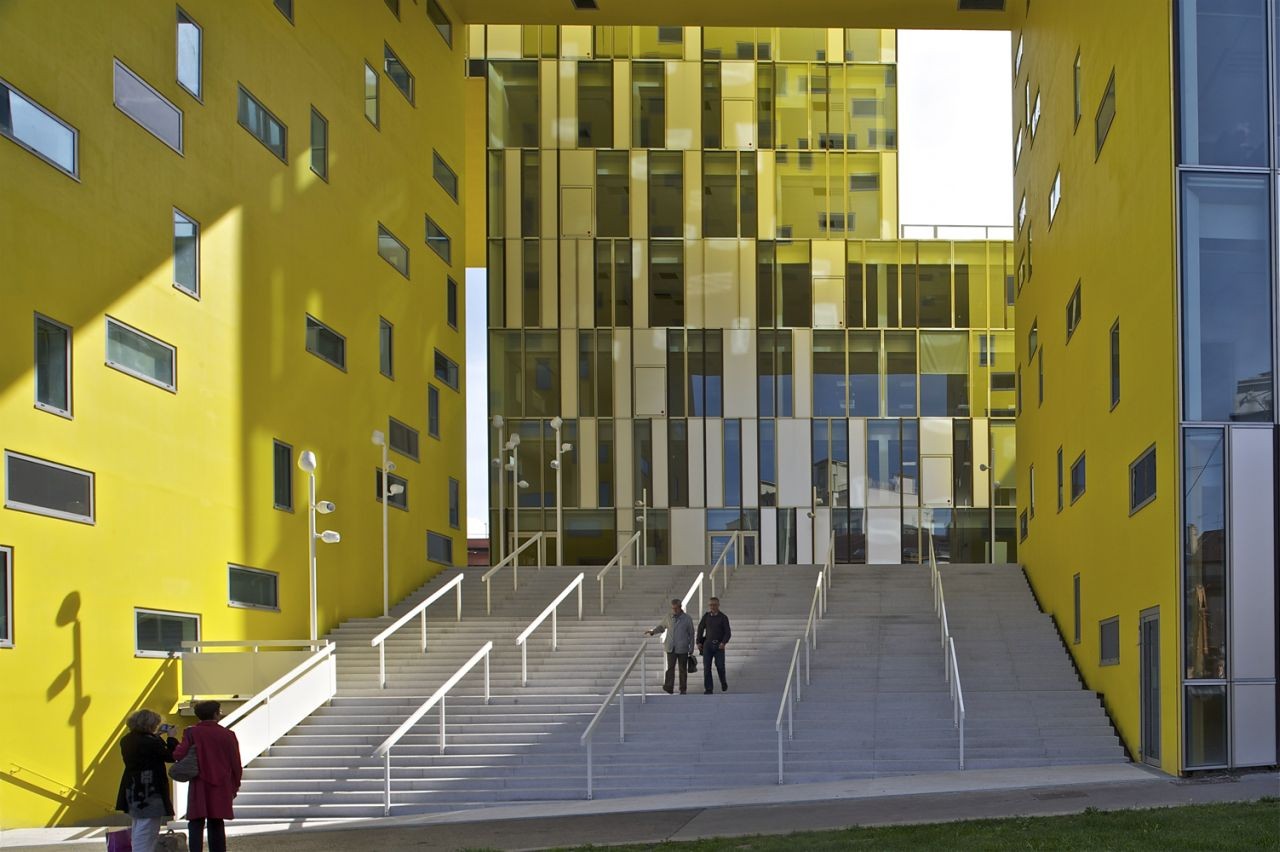 Gallery of CITE DES AFFAIRES IN SAINTETIENNE / Manuelle Gautrand Architecture 10