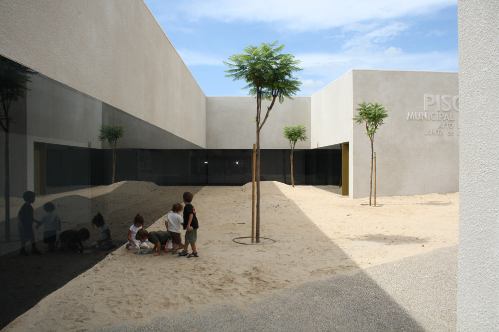 Swimming Center In Barbate / EDDEA, Courtesy of EDDEA