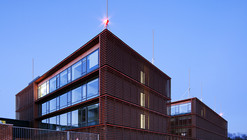 Center of Air Navigation Services / ZSK Architects 