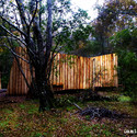 Refugio para Carmen Beuchat / Daniel Morales Escudero - molo arquitectos - Cierros, Bosque, Jardín
