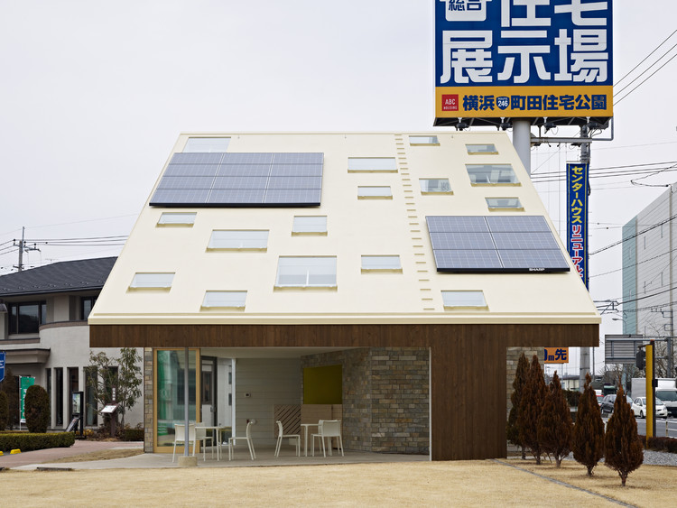 ABC Center House / Kakuro Odagi + Daisuke Narushima - Offices, Facade, Chair, Bench