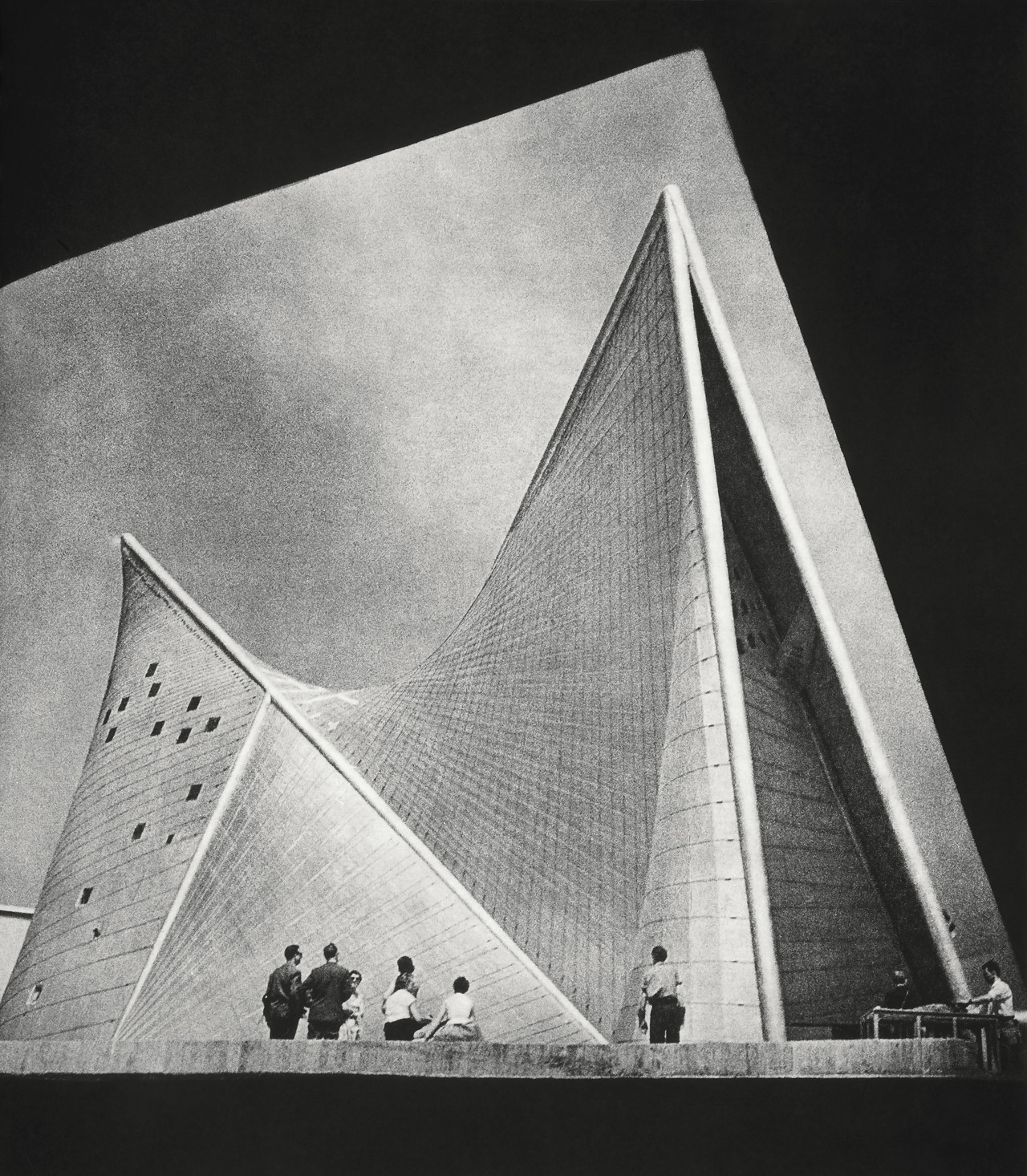 Galeria de Clássicos da Arquitetura: Pavilhão Philips Expo 58 / Le