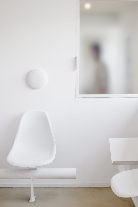 Dental Clinic in Torrelles / Sergi Pons - Bathroom