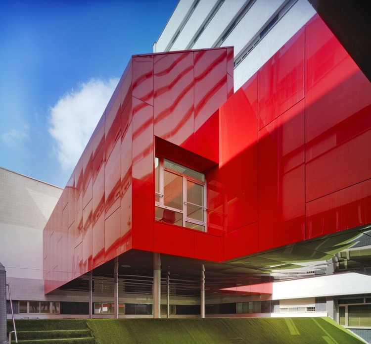 University Hospital Cafeteria / Sol89 - Coffee Shop, Facade, Stairs