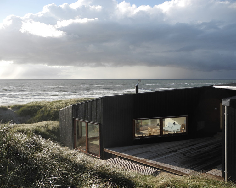 Vacation House in Henne / Mette Lange Architects - Coast