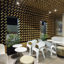 Mc Café el Zapote / Solis Colomer Arquitectos - Café