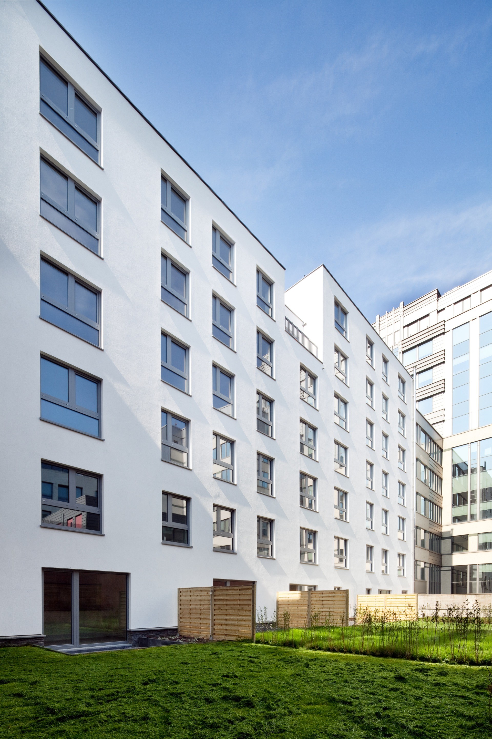 Gallery of SUE 006 Housing / Urban Platform 11