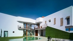 “Bird House” Single family house / Semisótano arquitectos ( RGRM arquitectos) 
