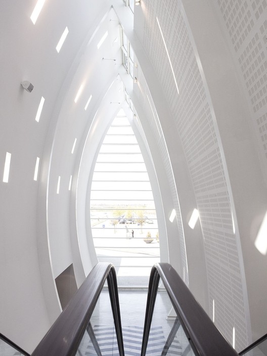 Terminal Conection / Danielsen Architecture - Glass, Arch