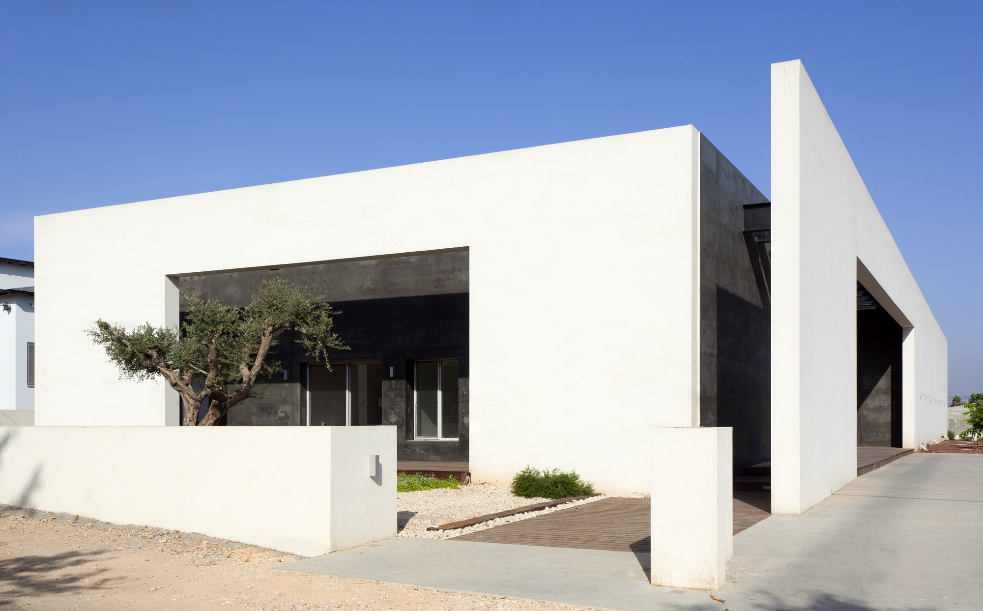 House in Talmei Elazar / Dan & Hila Israelevitz Architects, © Elad Sarig