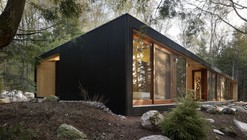 Clear Lake Cottage / MacLennan Jaunkalns Miller Architects