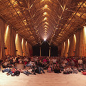Museo Nómada en el Zócalo / Vía Flickr Usuario: BBC Worldservice. Used under <a href='https://creativecommons.org/licenses/by-sa/2.0/'>Creative Commons</a> Arquitectura en Bambú: la obra de Simón Vélez - Image 2 of 4