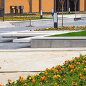 Plaza en Baracaldo / Linazasoro Arquitectura - Plaza, Jardín