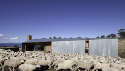 Casa dos Tosquiadores / John Wardle Architects