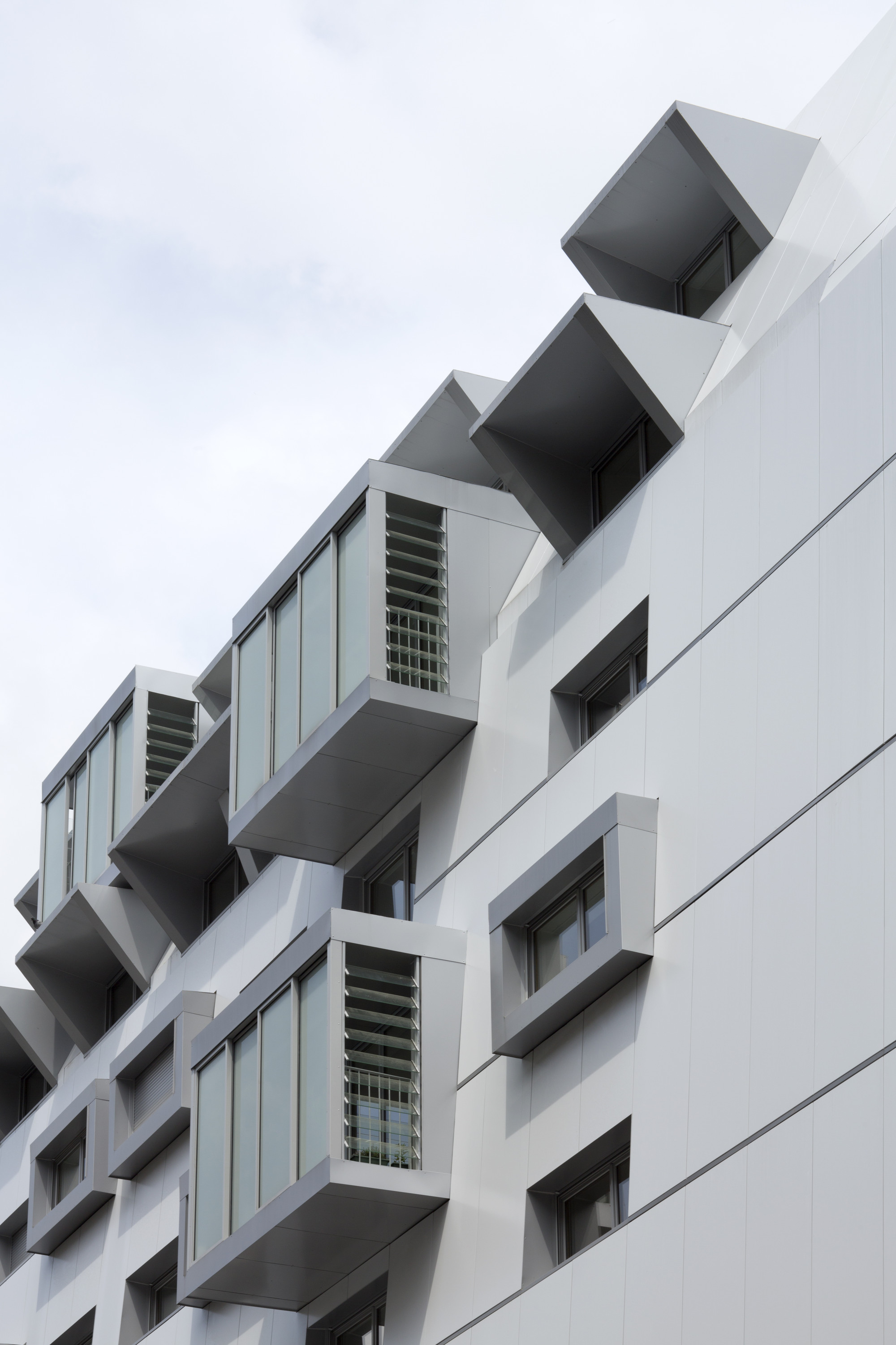 Gallery of 46 Homes in Rue du Maroc / MAAST 13