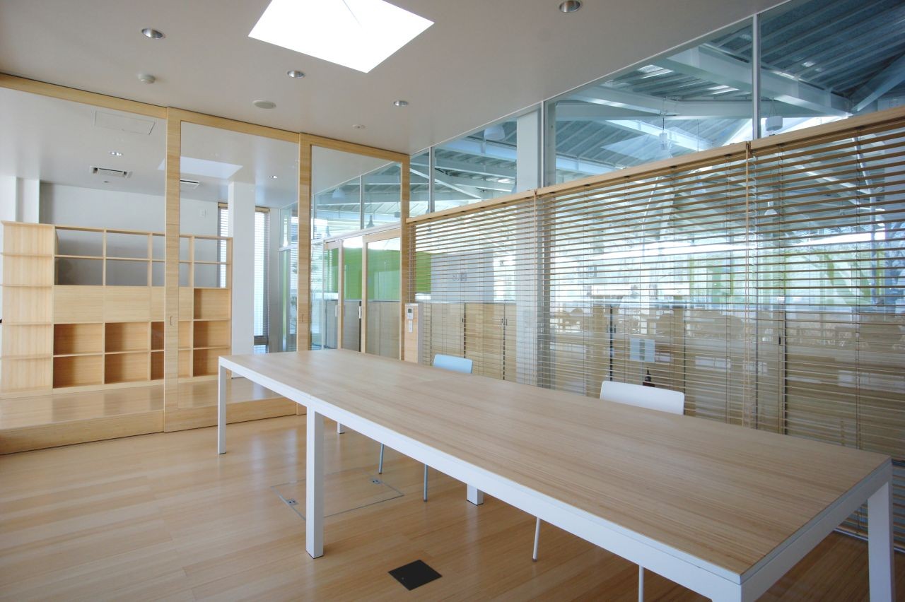 Gallery of Corona Electric Head Office and Factory / Sachie Isaka of