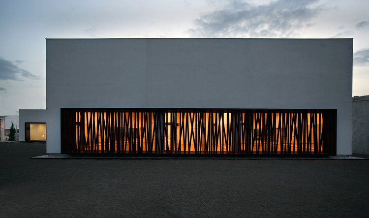 Escuela de Danza de Lliria / Hidalgo Mora Arquitectura + Eva Alvarez Salvador + Andreas Feder - Fachada