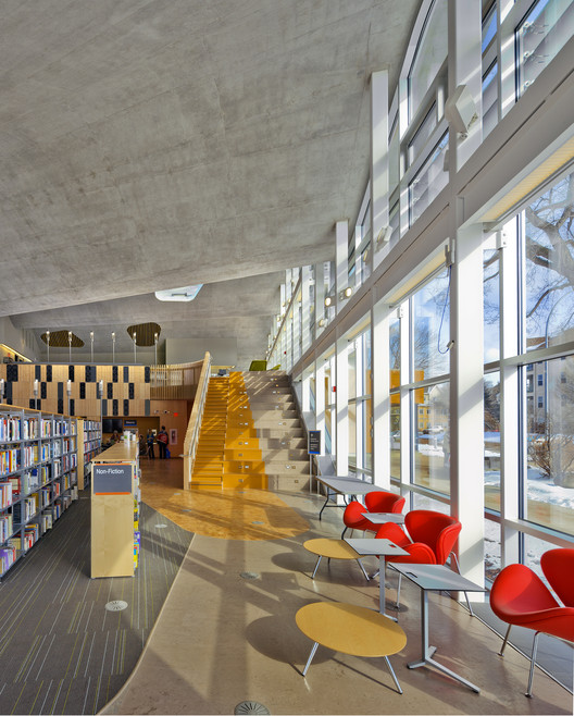 Jasper Place Branch Library / HCMA/Dub Architects ArchDaily