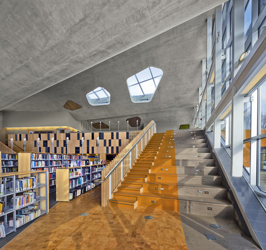 Jasper Place Branch Library / hcma architecture + design + Dub Architects - Image 14 of 25