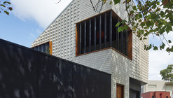 Little Brick Studio / Studio Bright