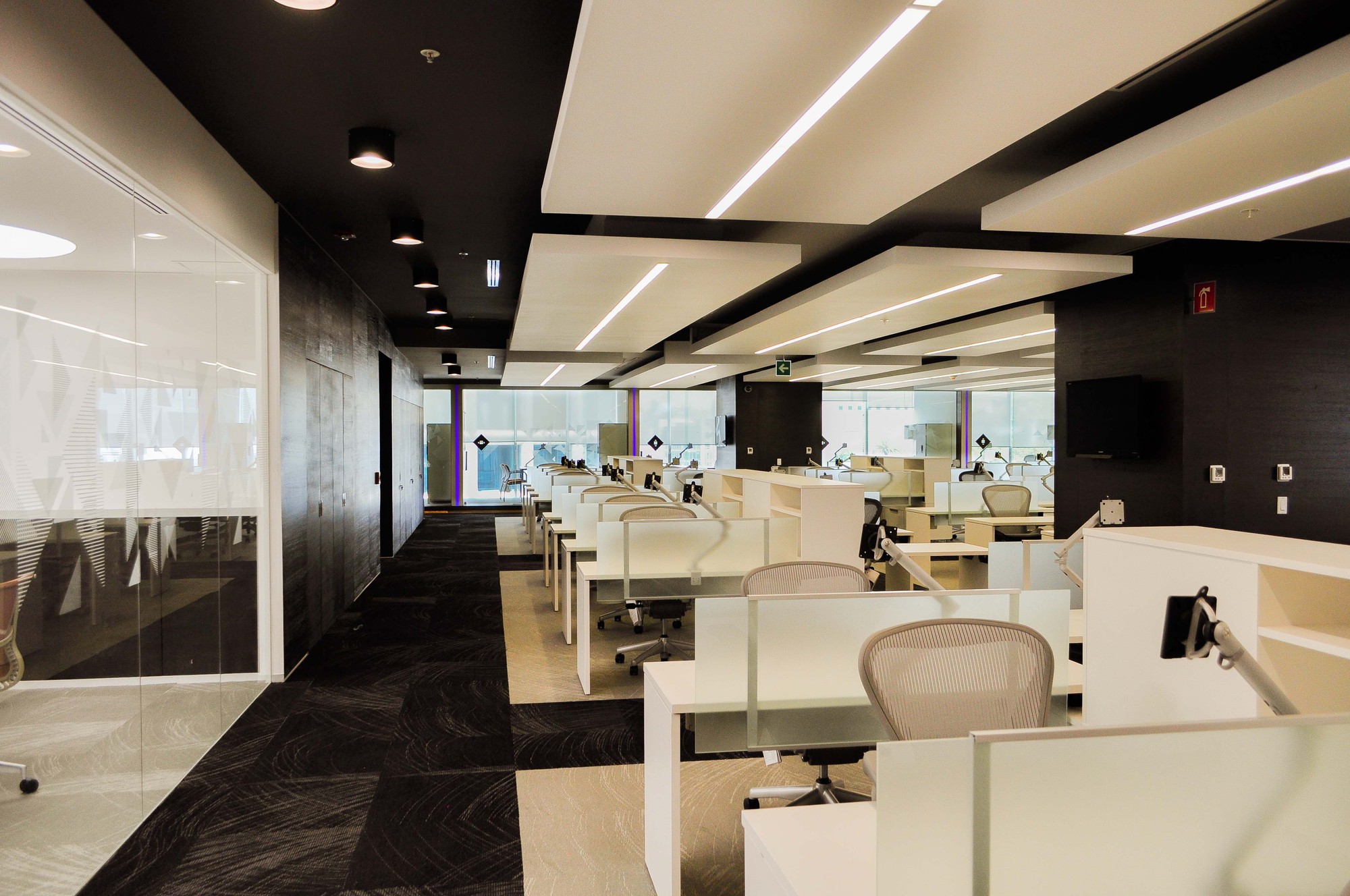 Galeria de Escritórios do CIT Group Cidade do México / OXIGENO