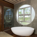 Locomotive Ranch Trailer Home / Andrew Hinman Architecture - Windows, Bathroom, Bathtub, Sink