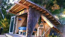 Hawk House / Alex Wyndham