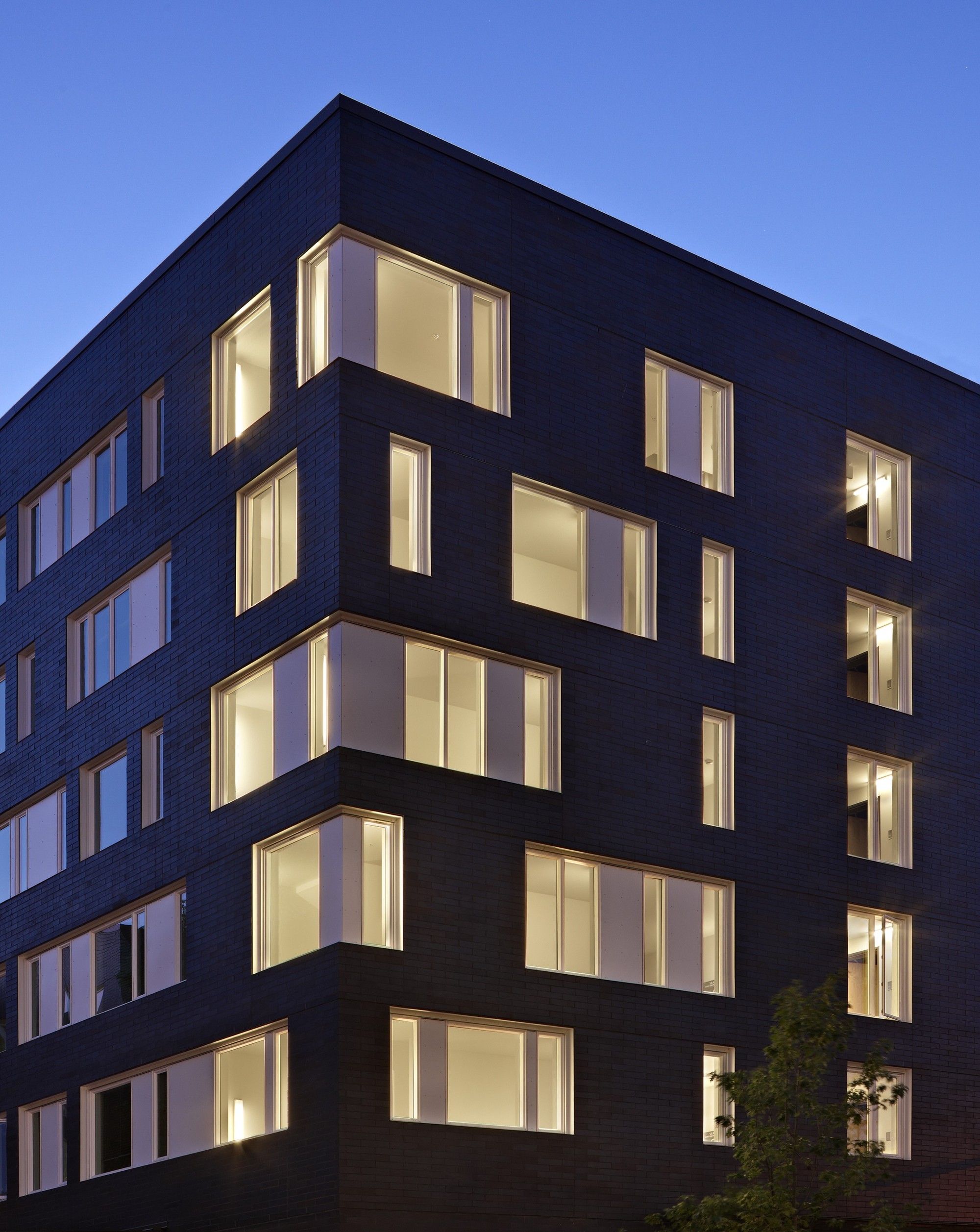 Gallery of West Campus Student Housing / Mahlum 16