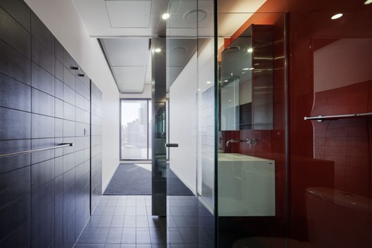 Sunday Apartments / Woods Bagot - Glass