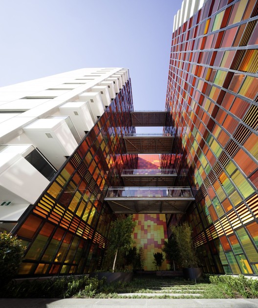 Sunday Apartments / Woods Bagot - Facade
