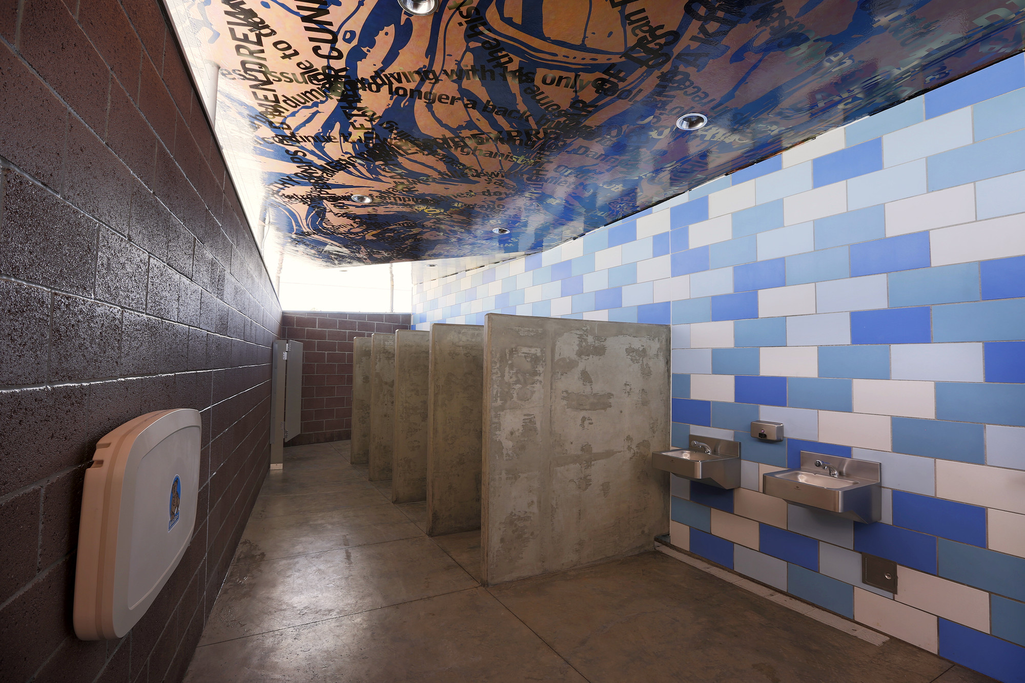 Gallery of Ocean Beach Comfort Station / Kevin de Freitas Architects 5