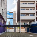 Conjunto Habitacional do Jardim Edite  / MMBB Arquitetos + H+F Arquitetos - Habitação De Interesse Social, Fachada, Corrimão, Escada