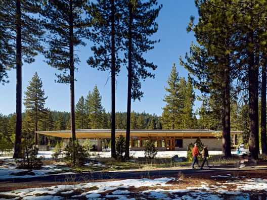 Tahoe City Transit Center / WRNS Studio - Forest