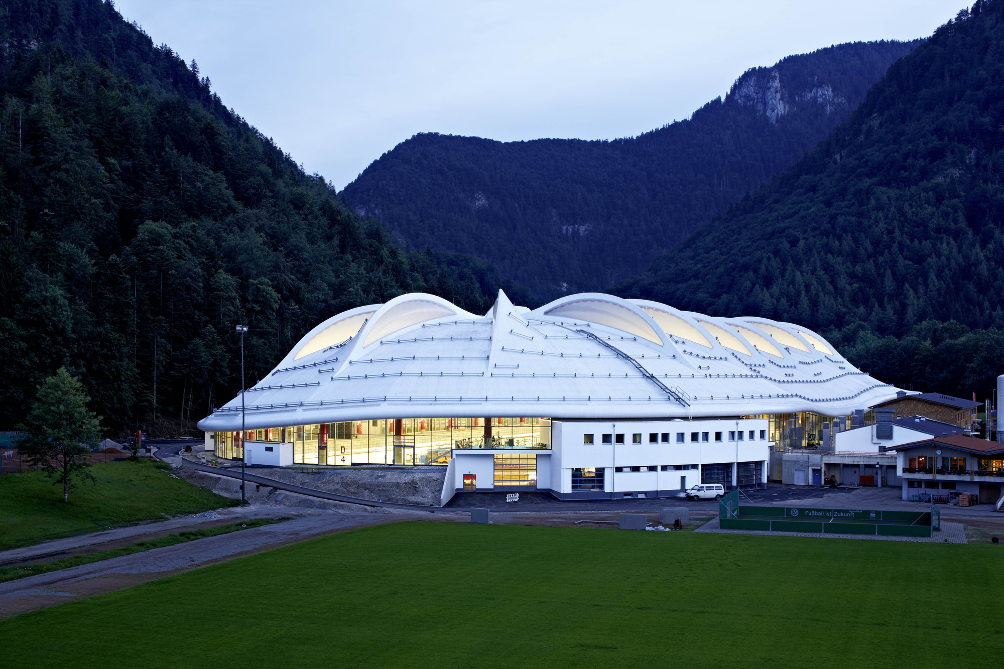 Gallery of Inzell Speed Skating Stadium / Behnisch Architekten + Pohl