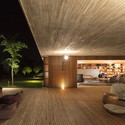 Casa MM / studio mk27 - Imagem 2 de 34