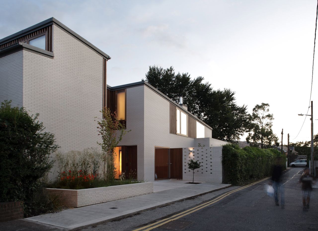 Gallery of Hedge House / GKMP Architects 2