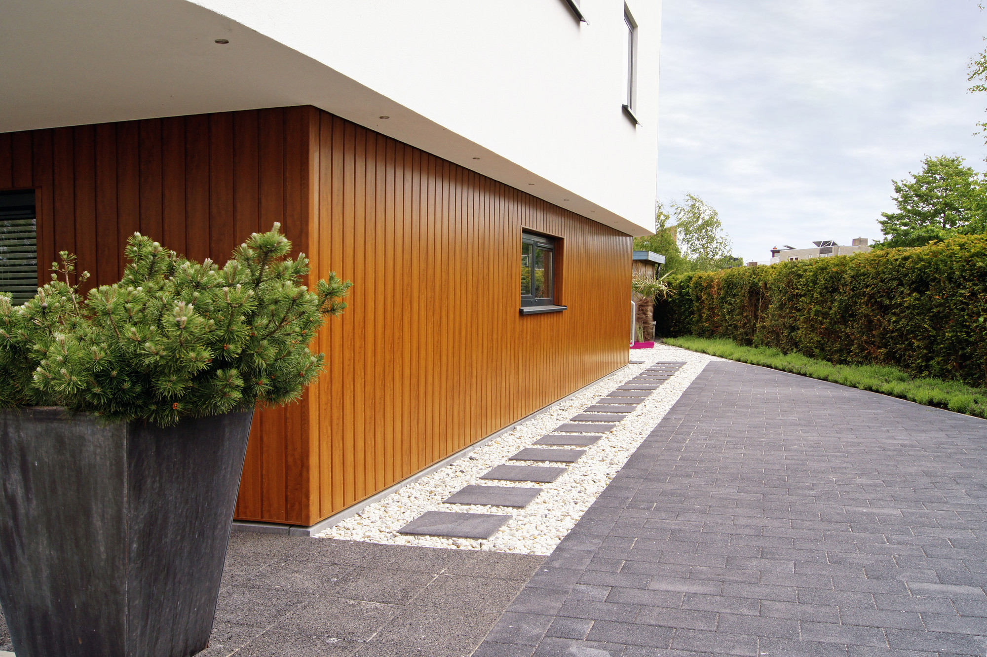 Courtesy of Maxim Winkelaar Architects & ©Nelis
