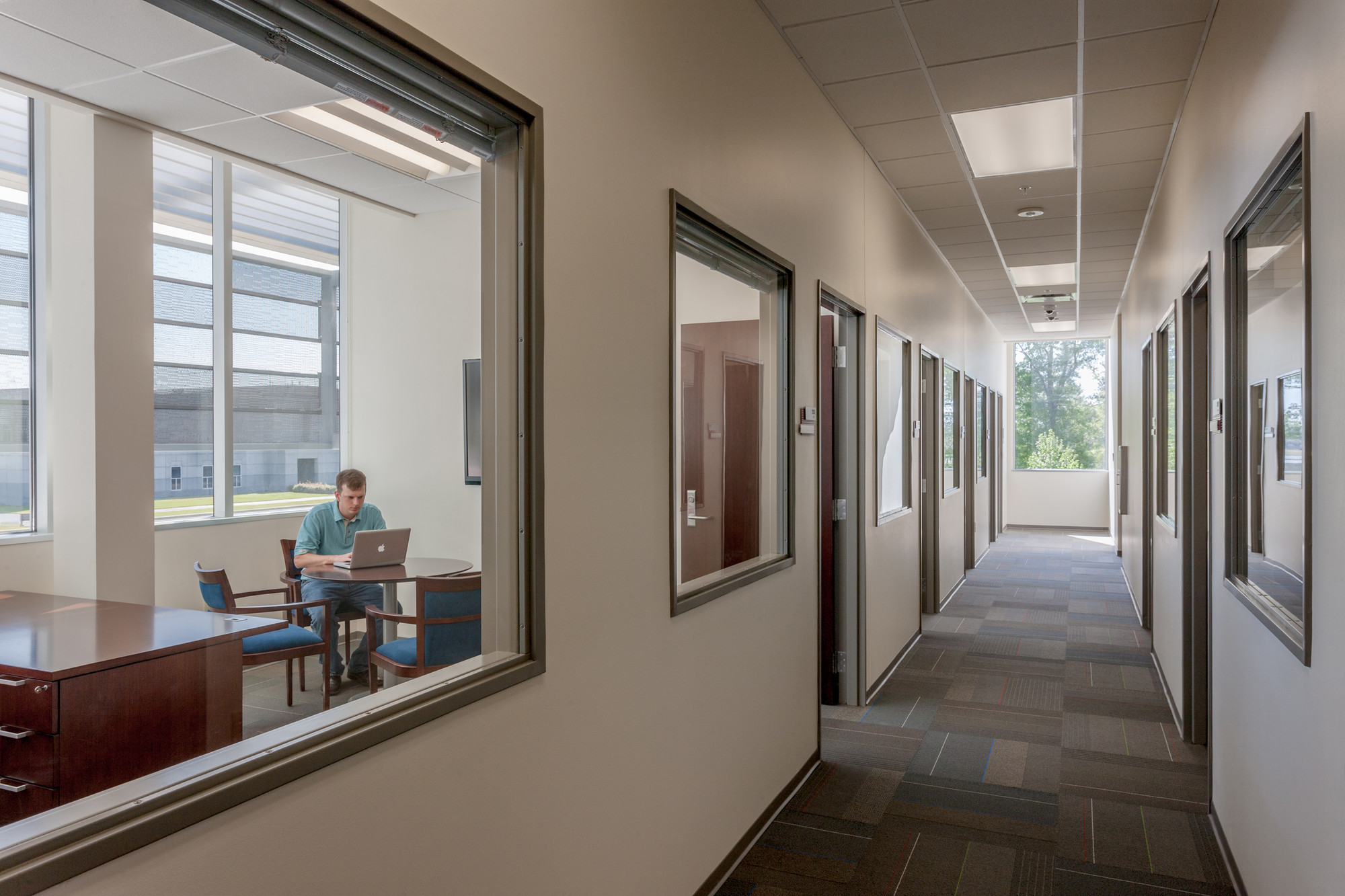 Gallery of Baton Rouge Emergency Medical Services Headquarters / RemsonHaleyHerpin Architects 4