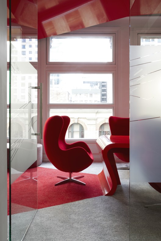 Red Rock / Rolf Ockert. Architect. - Chair, Windows, Glass