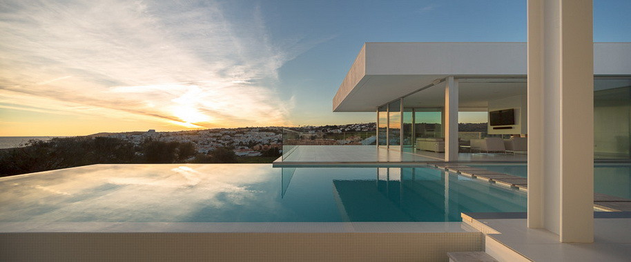 © FG+SG
