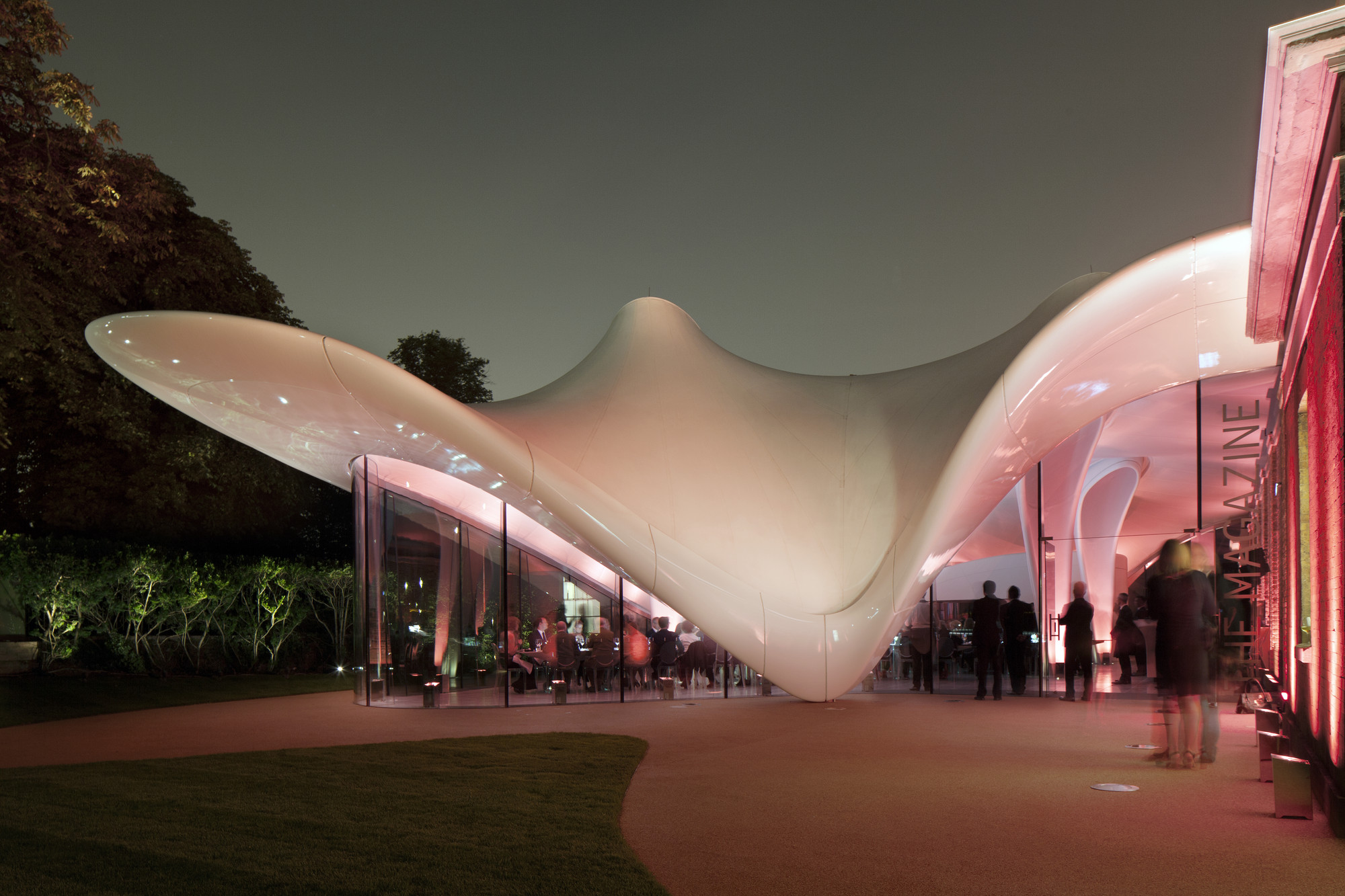 Galería de The Serpentine Sackler Gallery / Zaha Hadid Architects 11