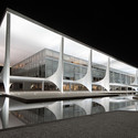 Fotografias noturnas das obras de Oscar Niemeyer em Brasília são premiadas no International Photography Awards de 2013 - Image 3 of 4